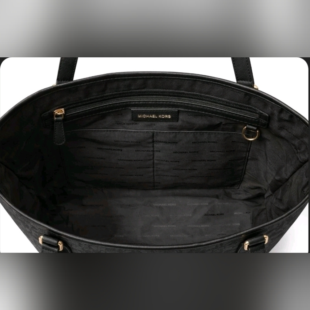 Michael Kors Jet Set Tote - Picture 3 of 5